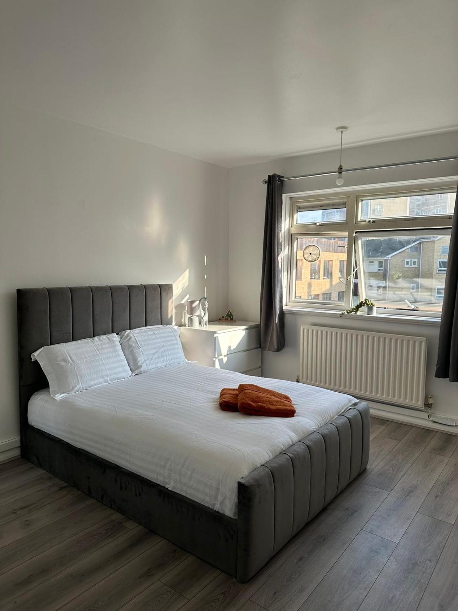 Modern Room In A 4 Bedroom Flat In London, Shared Bathroom! Londres Exterior foto